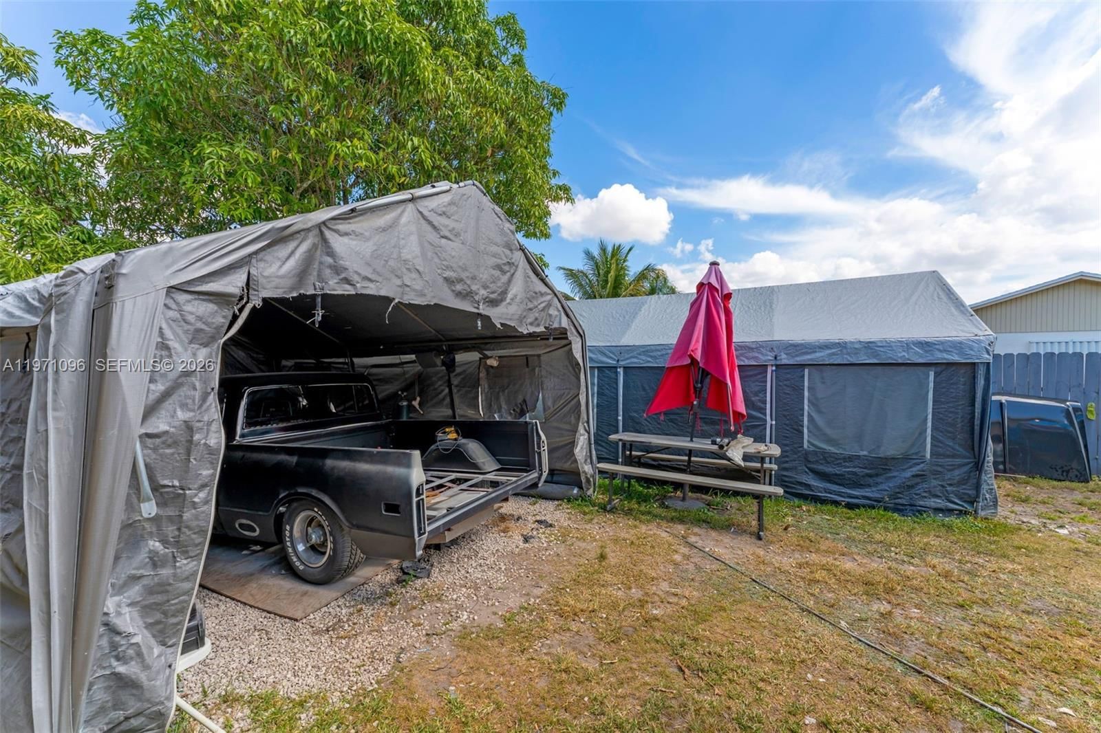 Real estate property located at 15109 71st Ln, Miami-dade, Westwind Lakes Sec 1, Miami, FL