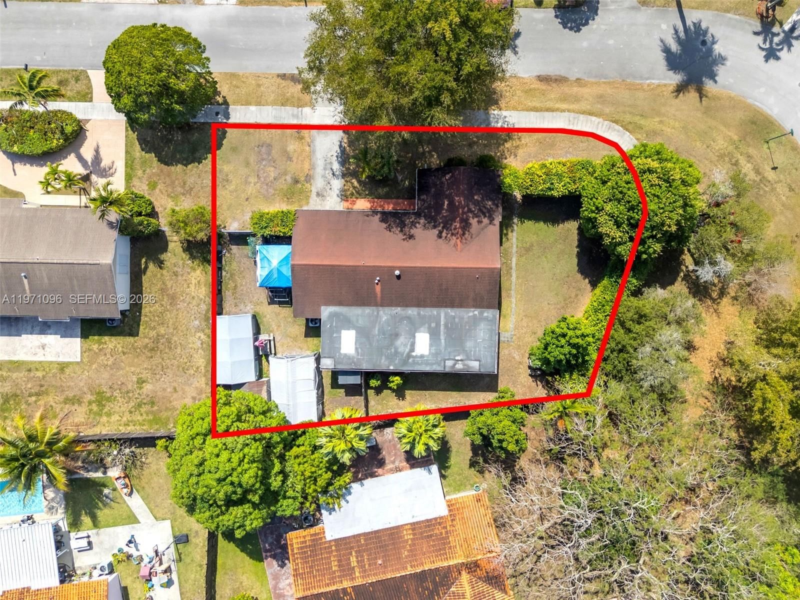 Real estate property located at 15109 71st Ln, Miami-dade, Westwind Lakes Sec 1, Miami, FL