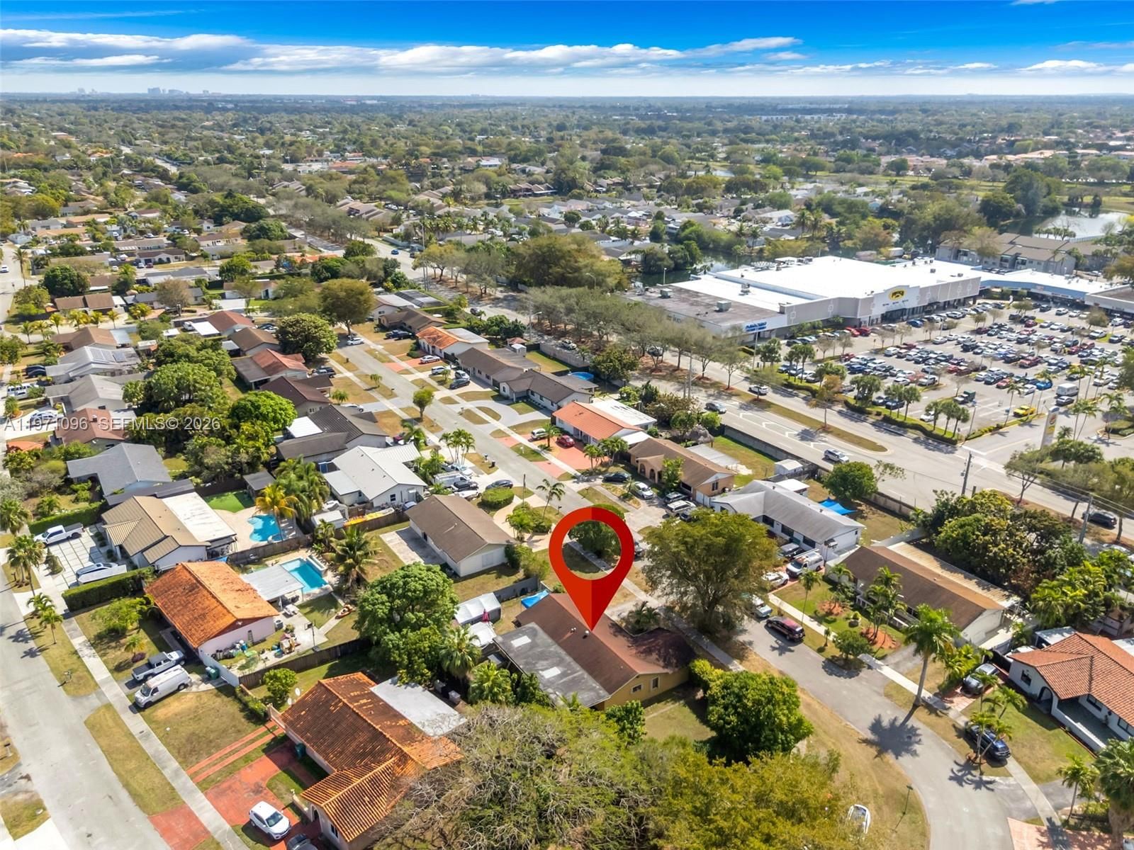 Real estate property located at 15109 71st Ln, Miami-dade, Westwind Lakes Sec 1, Miami, FL