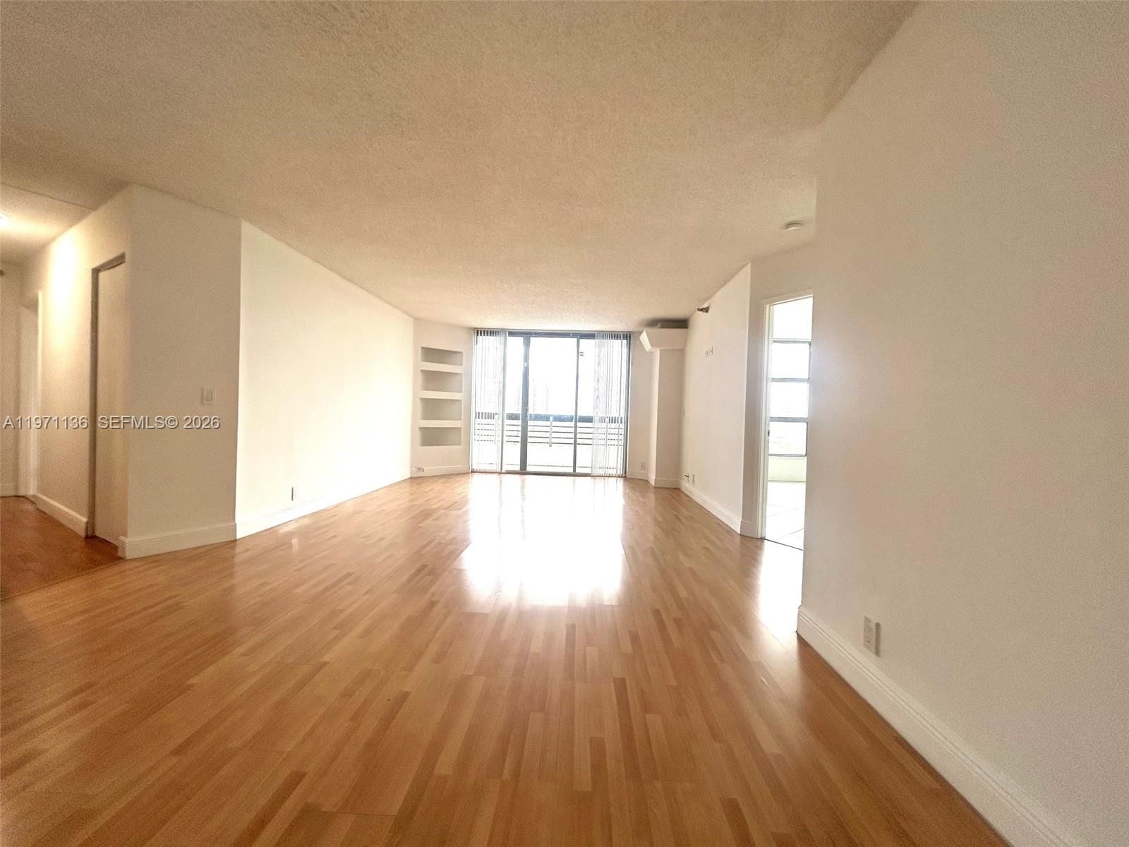 Real estate property located at 3400 192nd St #1607, Miami-dade, Mystic Pointe Tower 600 C, Aventura, FL