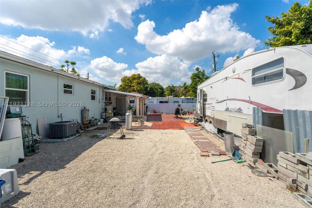 Real estate property located at 801 OPA LOCKA BLVD, Miami-dade, Highview Gardens, Miami, FL