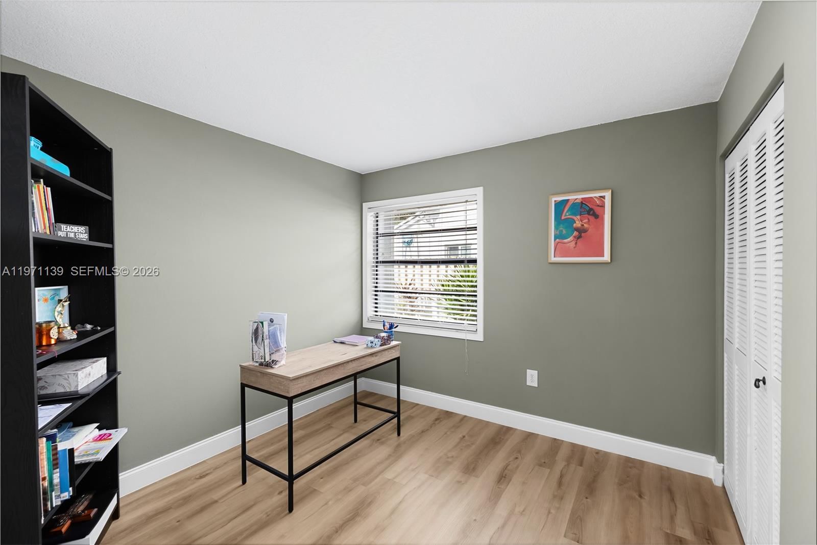 Real estate property located at 13810 Roanoke St, Broward, Shenandoah Section One, Davie, FL