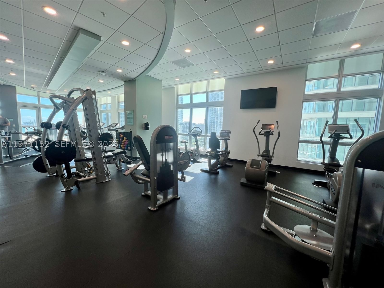 Real estate property located at 300 Biscayne Blvd PH-3907, Miami-dade, Met 1 Condo, Miami, FL