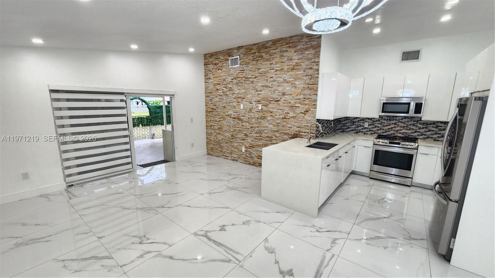 Real estate property located at 16515 97th St, Miami-dade, Forest Lakes Villas, Miami, FL