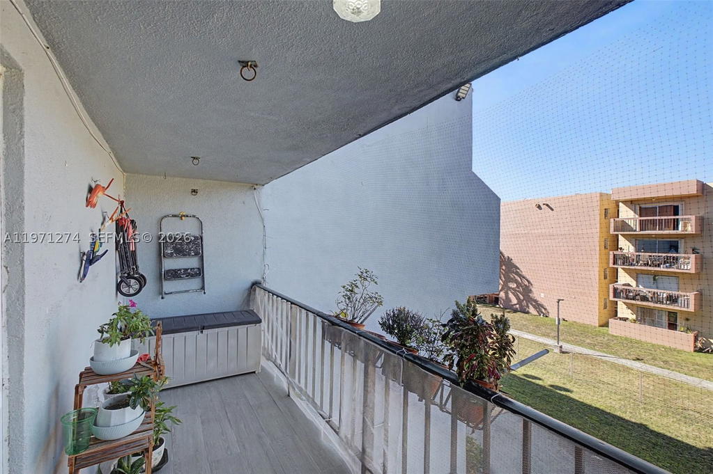 Real estate property located at 399 72nd Ave #320, Miami-dade, Villas San Miguel Condo, Miami, FL