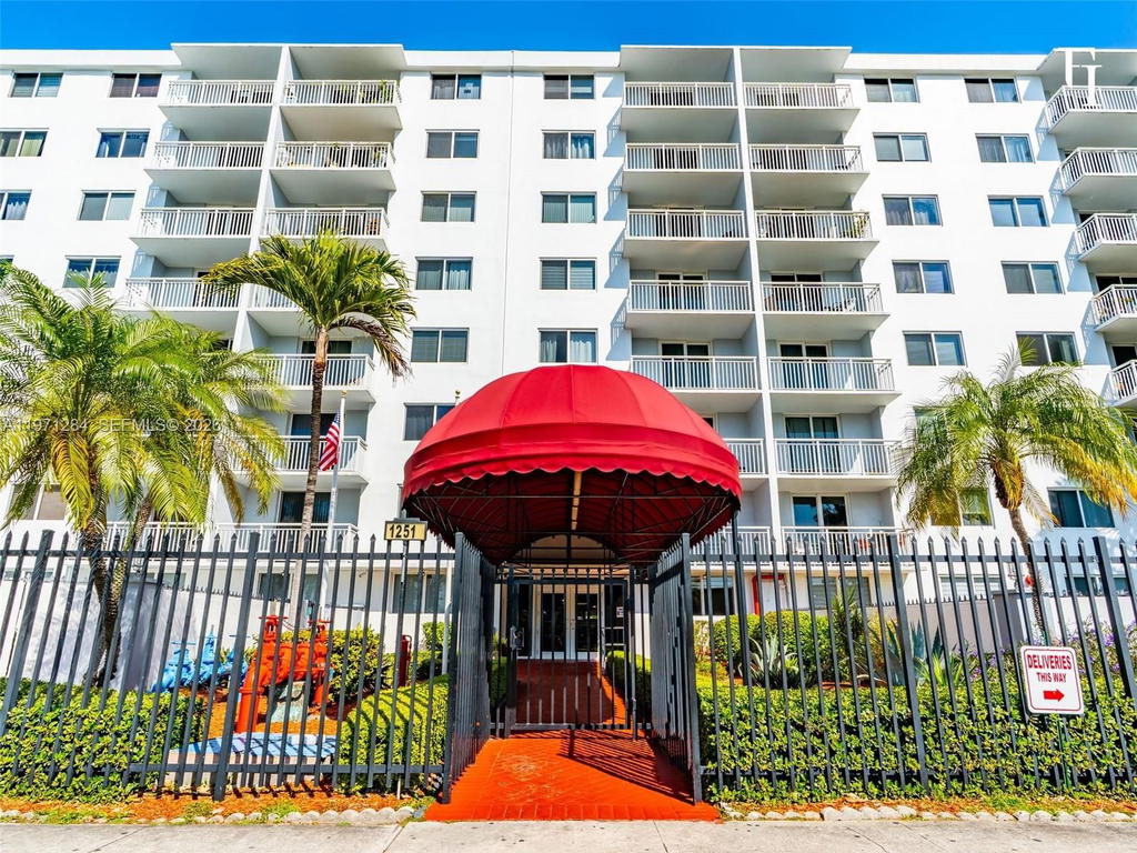 Real estate property located at 1251 108th St #108, Miami-dade, Harbour Pointe Of Miami C, Miami, FL