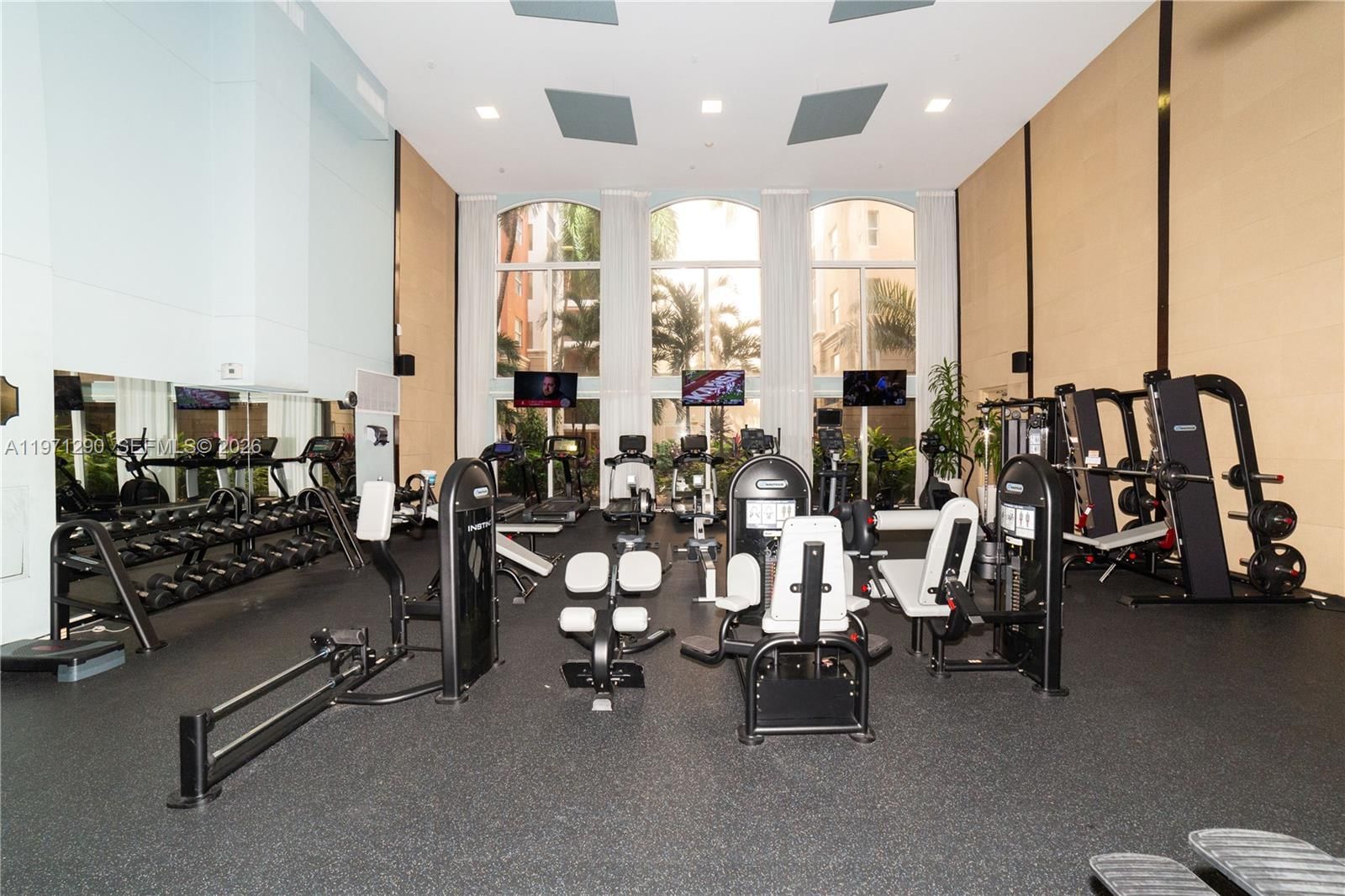 Real estate property located at 17150 Bay Rd #2911, Miami-dade, Porto Bellagio Condo, Sunny Isles Beach, FL