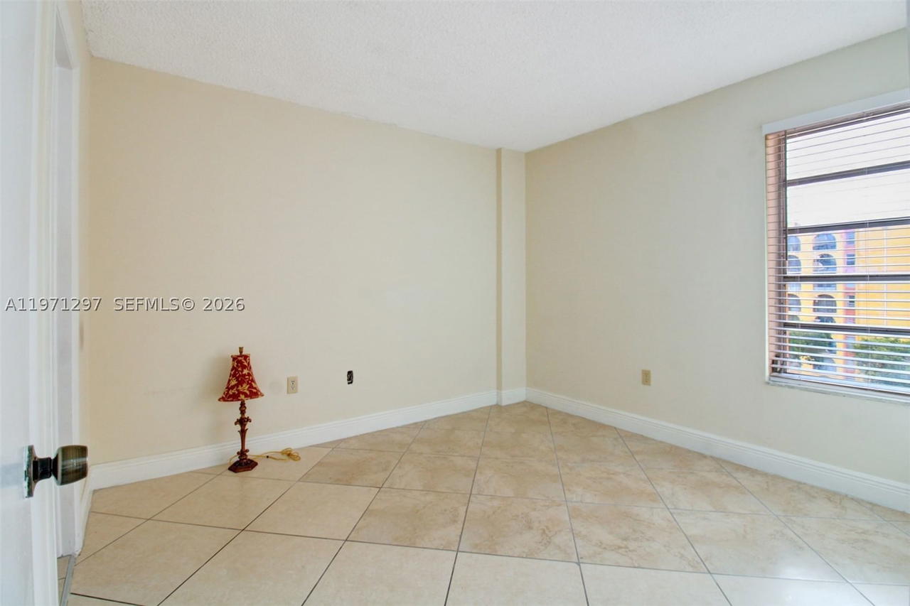 Real estate property located at 4717 7th St #604-10, Miami-dade, Sunset Villas No 3 Condo, Miami, FL