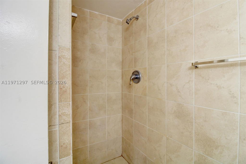 Real estate property located at 4717 7th St #604-10, Miami-dade, Sunset Villas No 3 Condo, Miami, FL