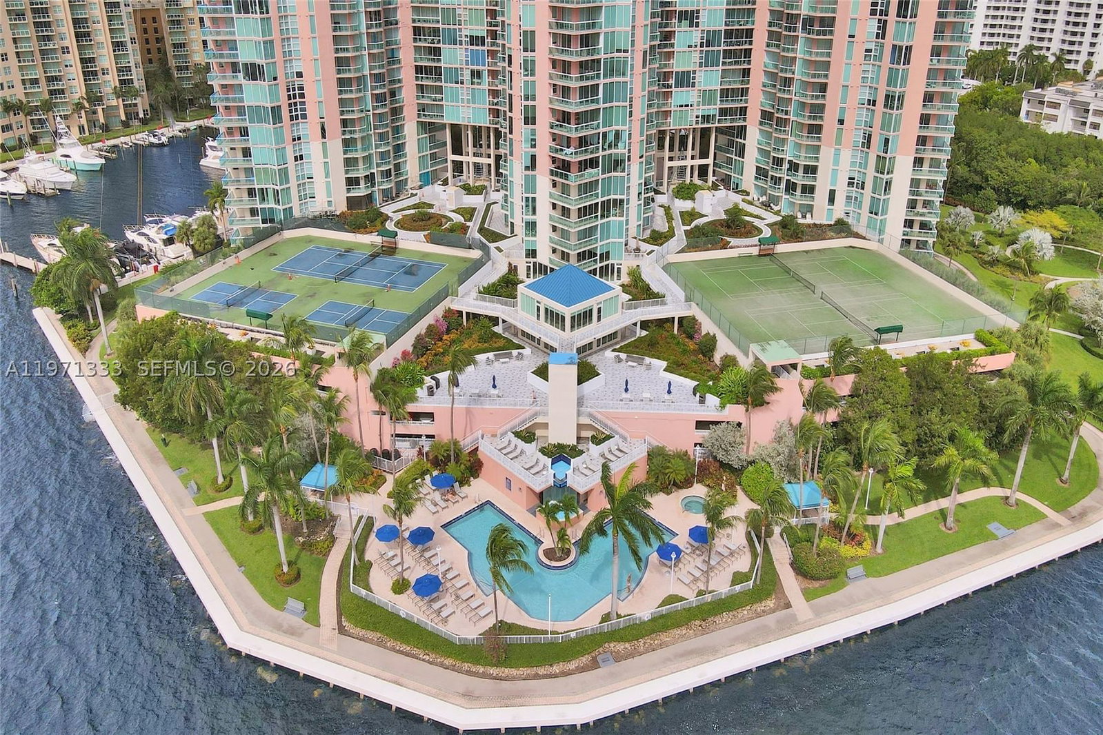 Real estate property located at 3370 Hidden Bay Dr #1009, Miami-dade, 100 Hidden Bay Condo, Aventura, FL