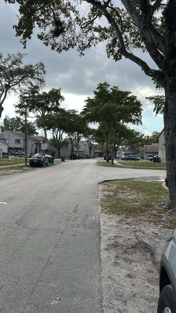 Real estate property located at 5630 21st St #31-C, Broward, Habitat Ii Phase Iv Condo, Lauderhill, FL