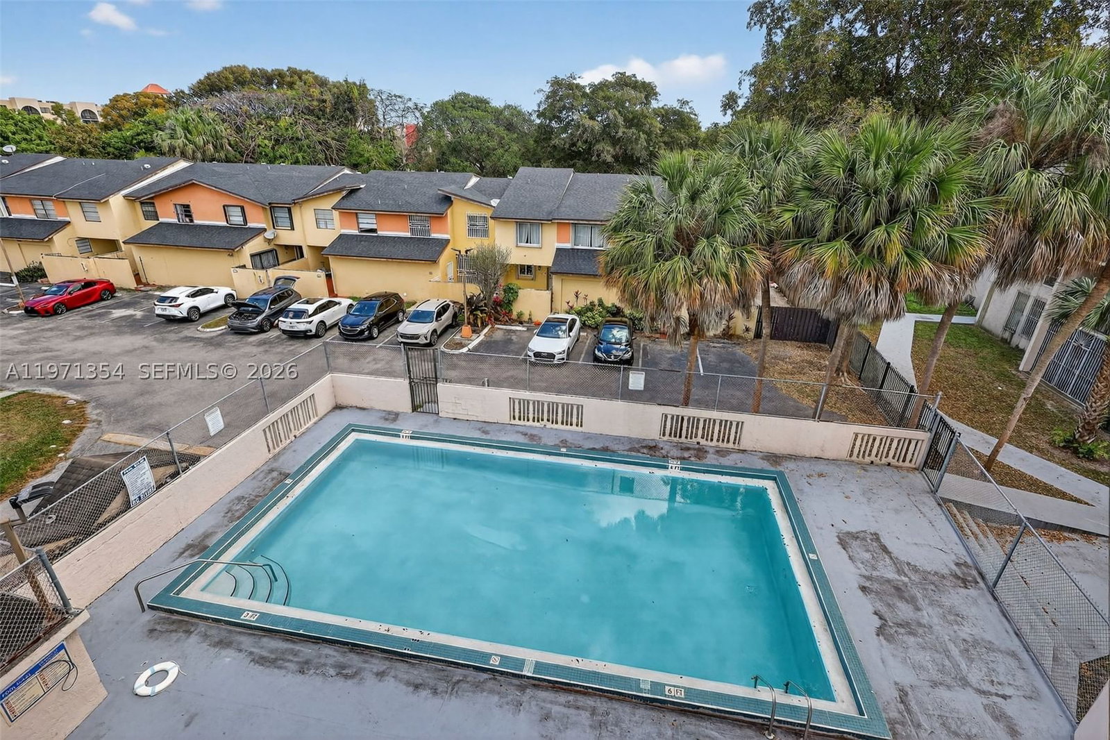 Real estate property located at 9678 Fontainebleau Blvd #410, Miami-dade, Golfview Club At Fontaine, Miami, FL
