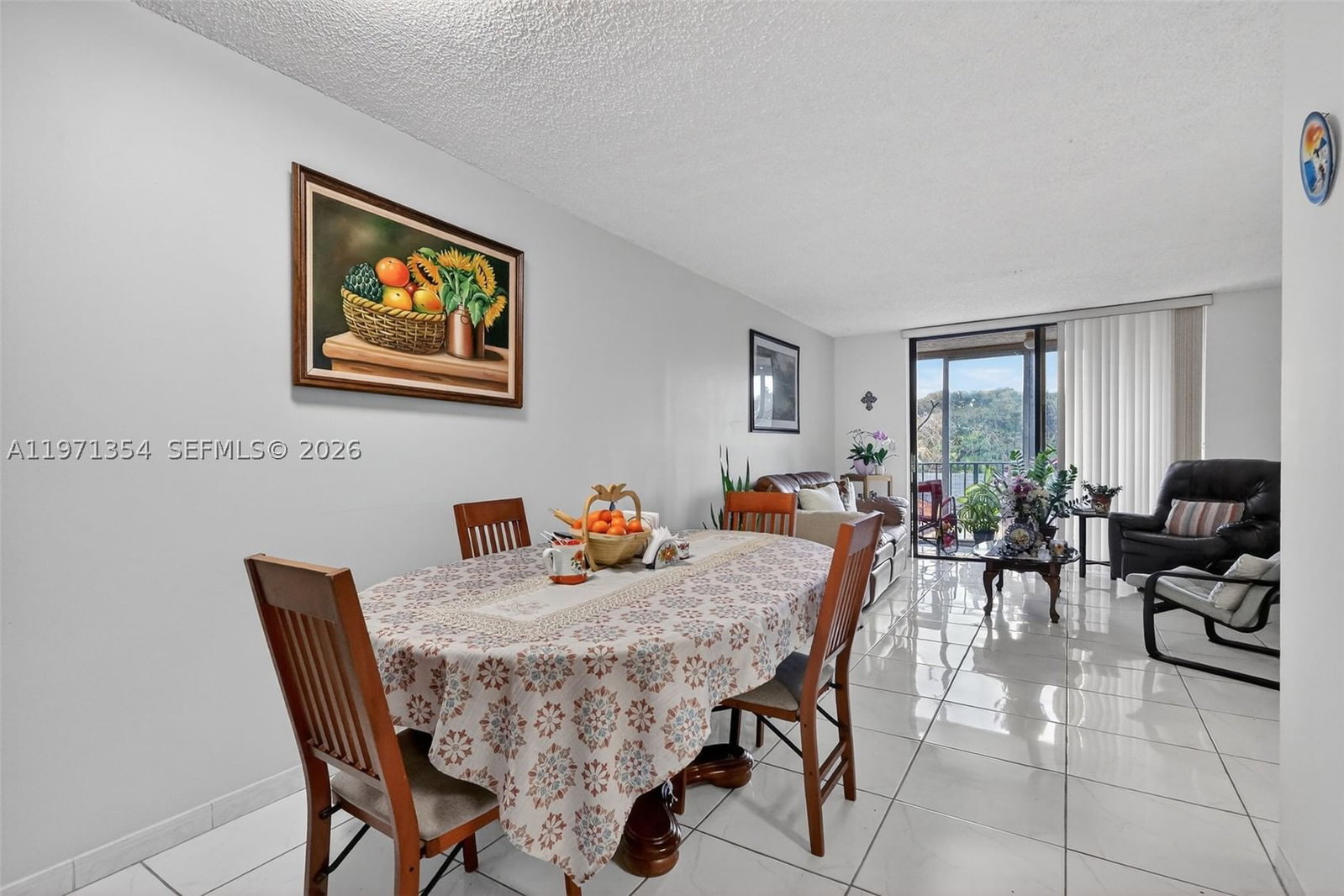 Real estate property located at 9678 Fontainebleau Blvd #410, Miami-dade, Golfview Club At Fontaine, Miami, FL