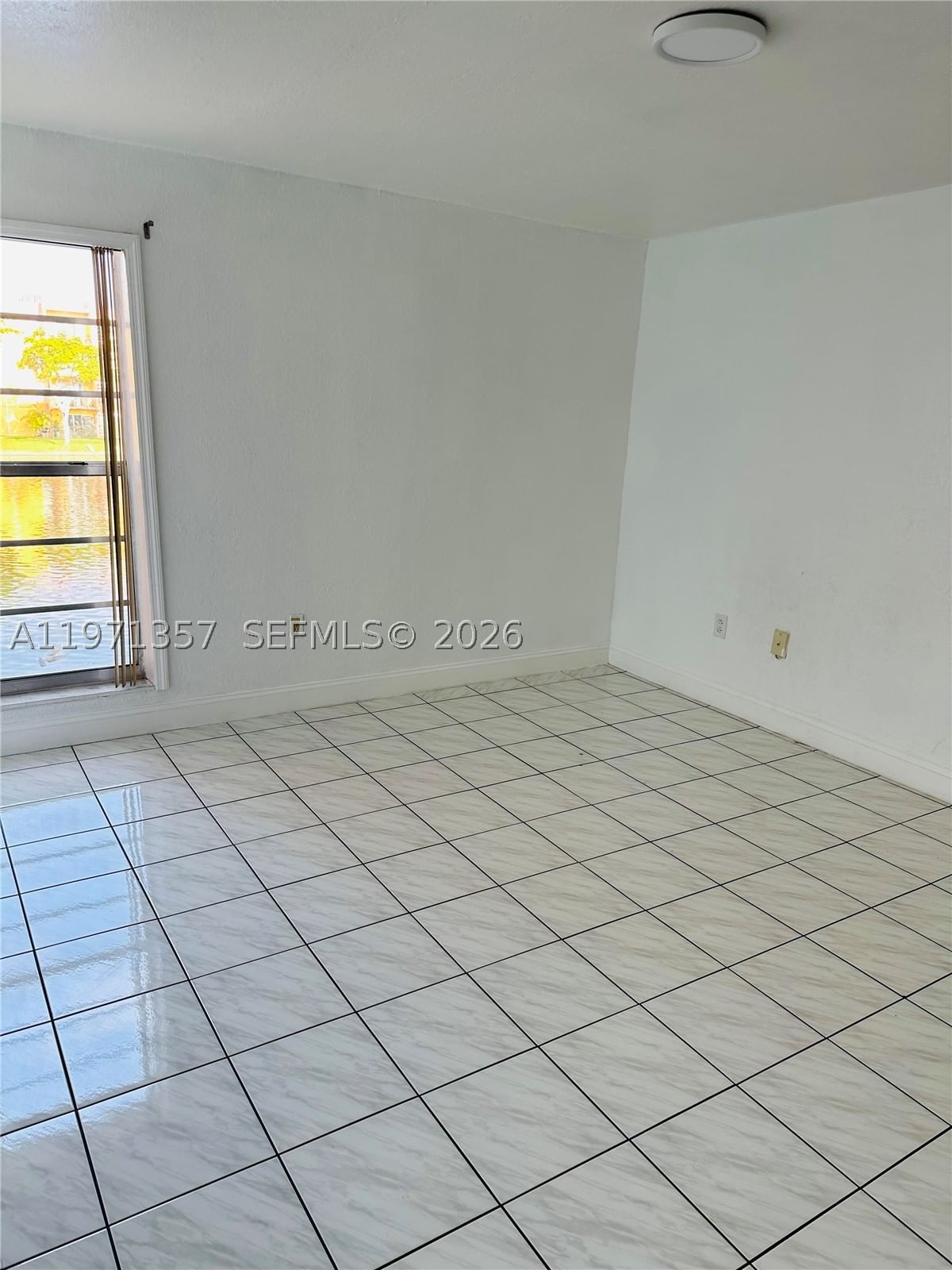 Real estate property located at 4705 7th St #206-7, Miami-dade, Sunset Villas No 3 Condo, Miami, FL