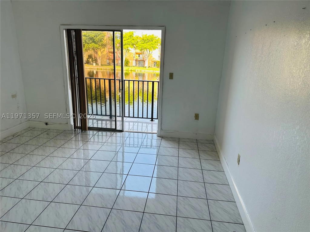 Real estate property located at 4705 7th St #206-7, Miami-dade, Sunset Villas No 3 Condo, Miami, FL