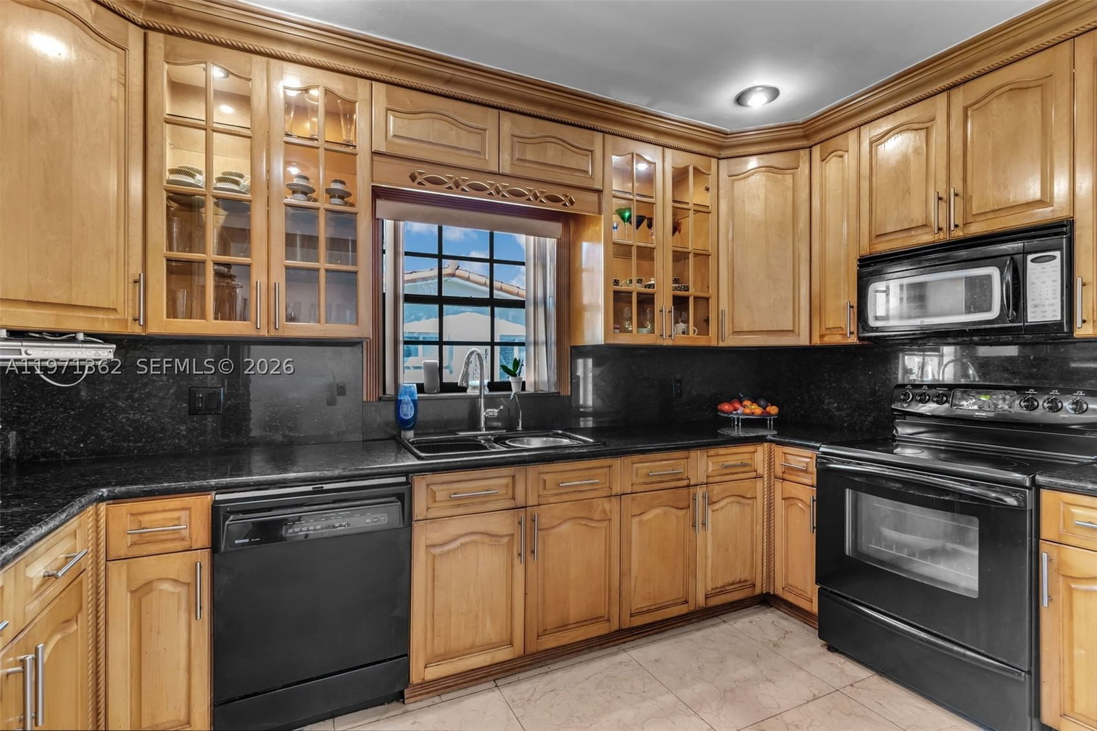 Real estate property located at 5959 16th Ter, Miami-dade, Calvert Manors, West Miami, FL