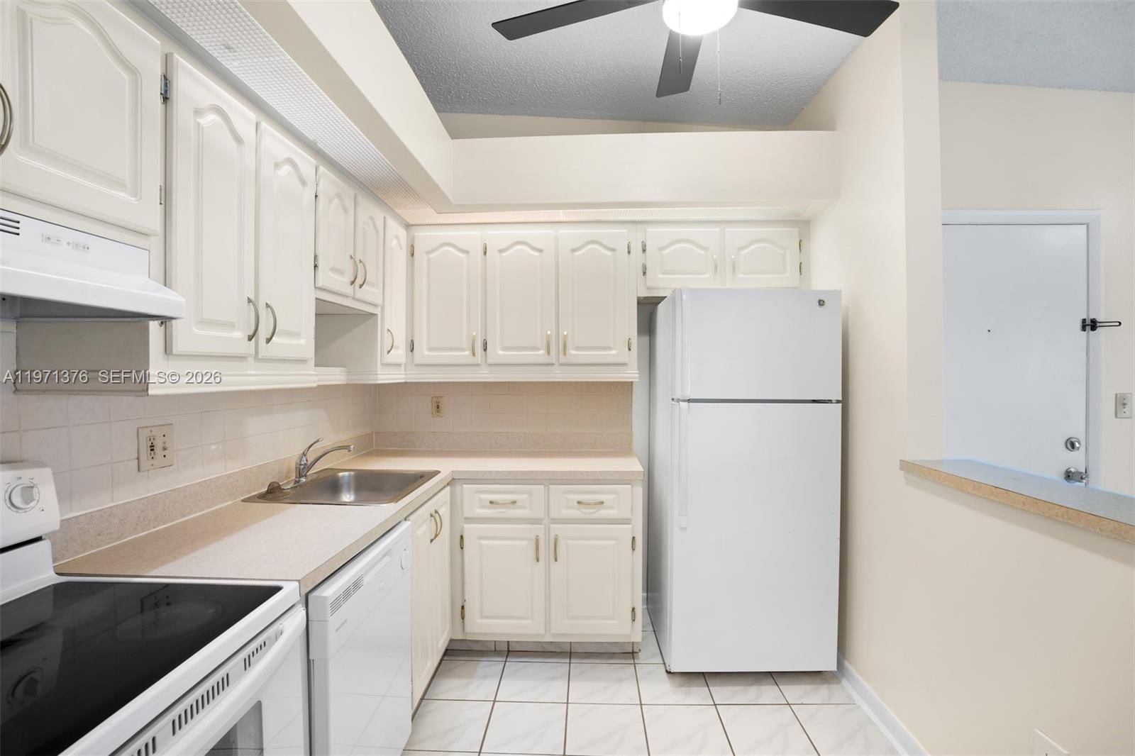 Real estate property located at 9446 Belfort Cir #215, Broward, Belfort Condominium L, Tamarac, FL