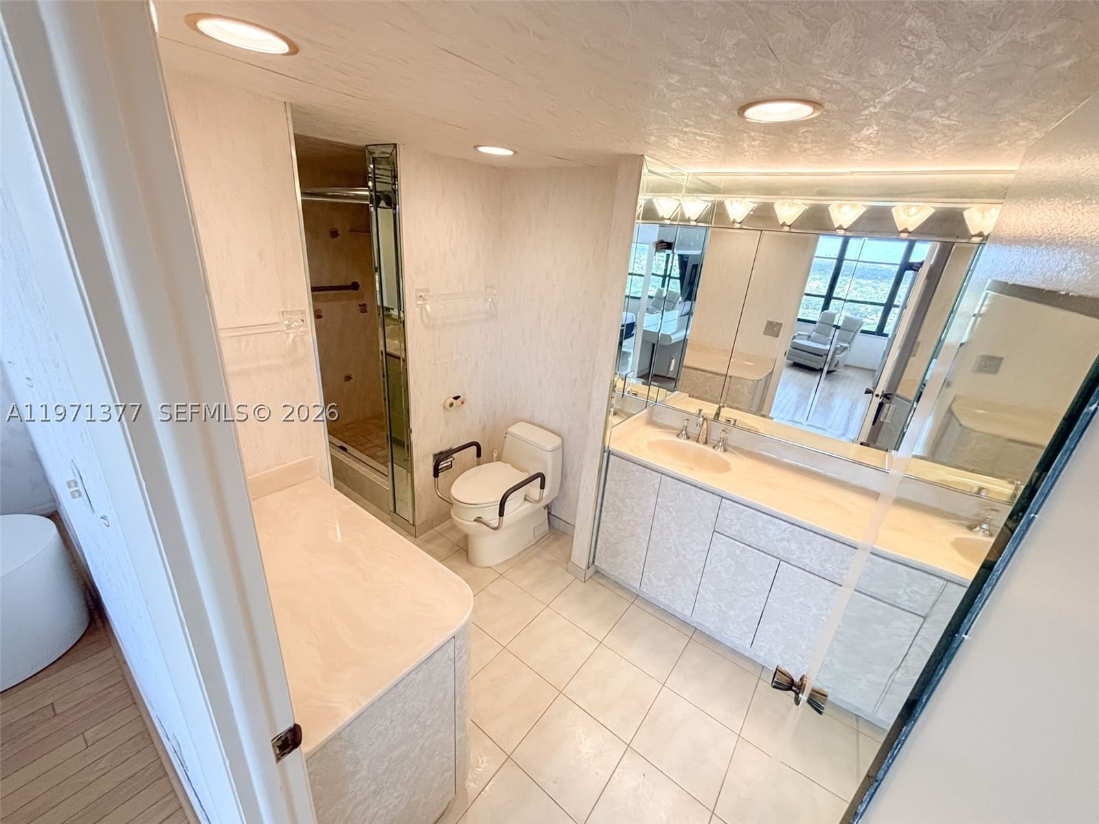 Real estate property located at 600 Three Islands Blvd #1722, Broward, Olympus Condo Phase, Hallandale Beach, FL