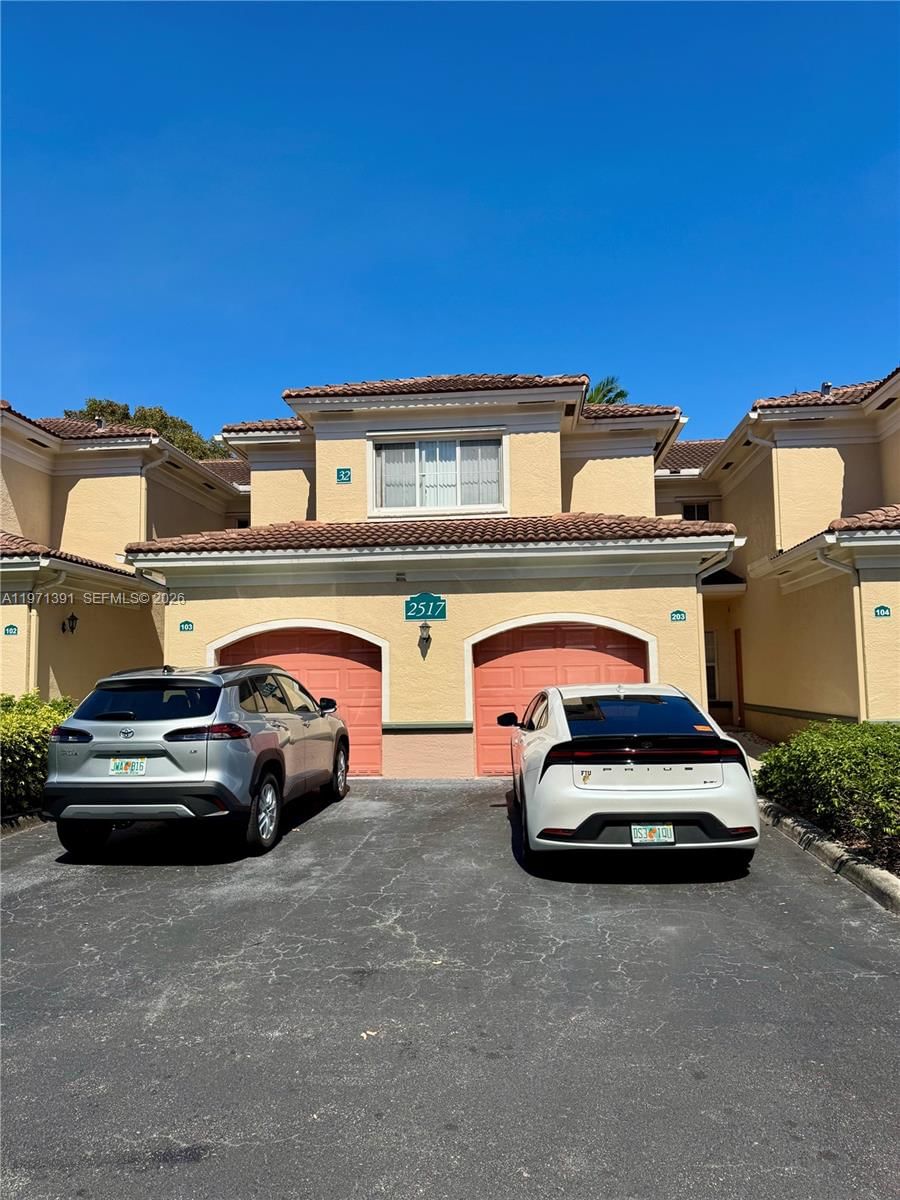 Real estate property located at 2517 Centergate Dr #203, Broward, Aventine At Miramar Condo, Miramar, FL