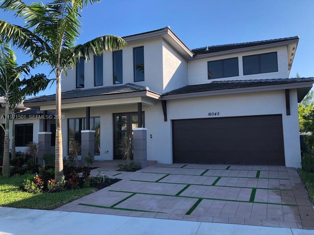 Real estate property located at 16045 87th Ct, Miami-dade, Dunnwoody Lake, Miami Lakes, FL