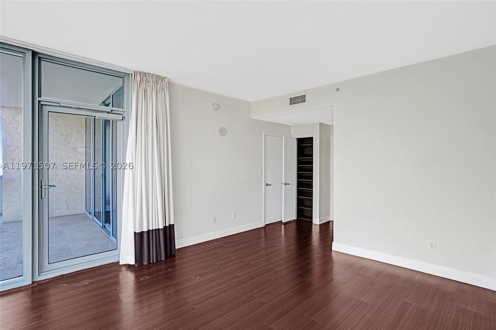 Real estate property located at 601 36th St #1908, Miami-dade, Blue Condo, Miami, FL