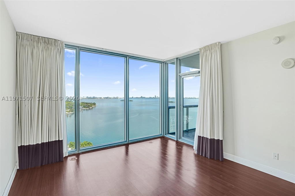 Real estate property located at 601 36th St #1908, Miami-dade, Blue Condo, Miami, FL