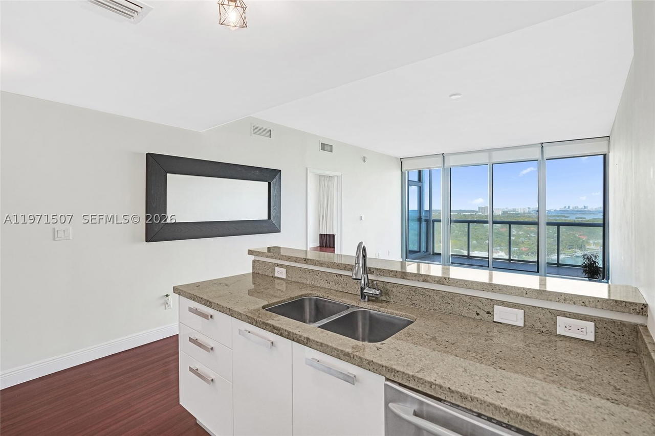 Real estate property located at 601 36th St #1908, Miami-dade, Blue Condo, Miami, FL