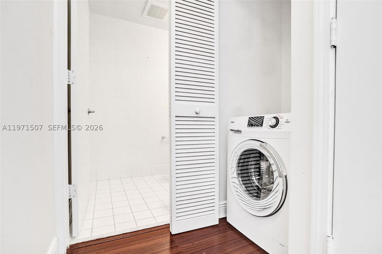 Real estate property located at 601 36th St #1908, Miami-dade, Blue Condo, Miami, FL