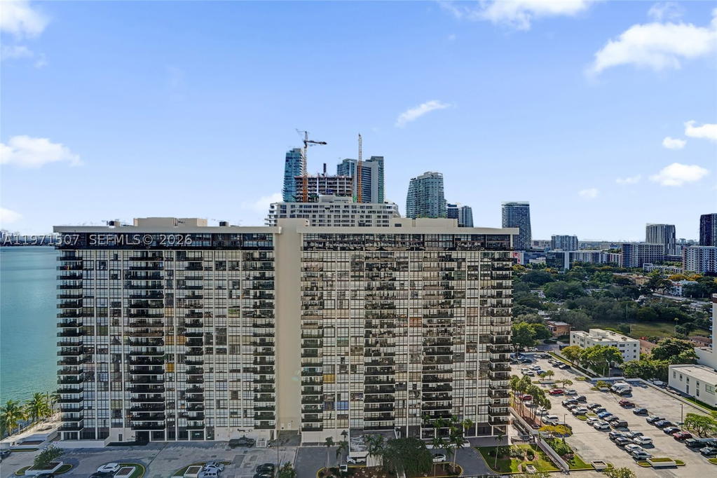 Real estate property located at 601 36th St #1908, Miami-dade, Blue Condo, Miami, FL