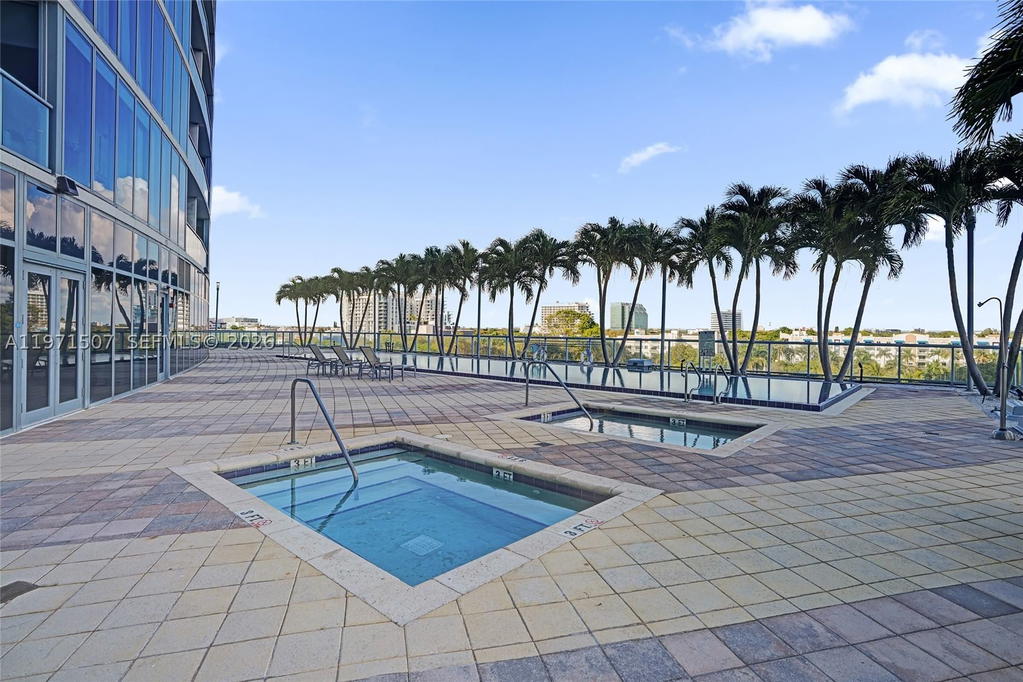 Real estate property located at 601 36th St #1908, Miami-dade, Blue Condo, Miami, FL