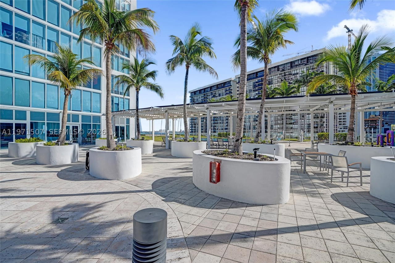 Real estate property located at 601 36th St #1908, Miami-dade, Blue Condo, Miami, FL