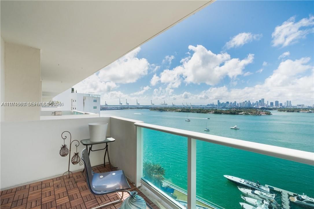Real estate property located at 1200 West Ave PH-02, Miami-dade, Mirador 1200 Condo, Miami Beach, FL