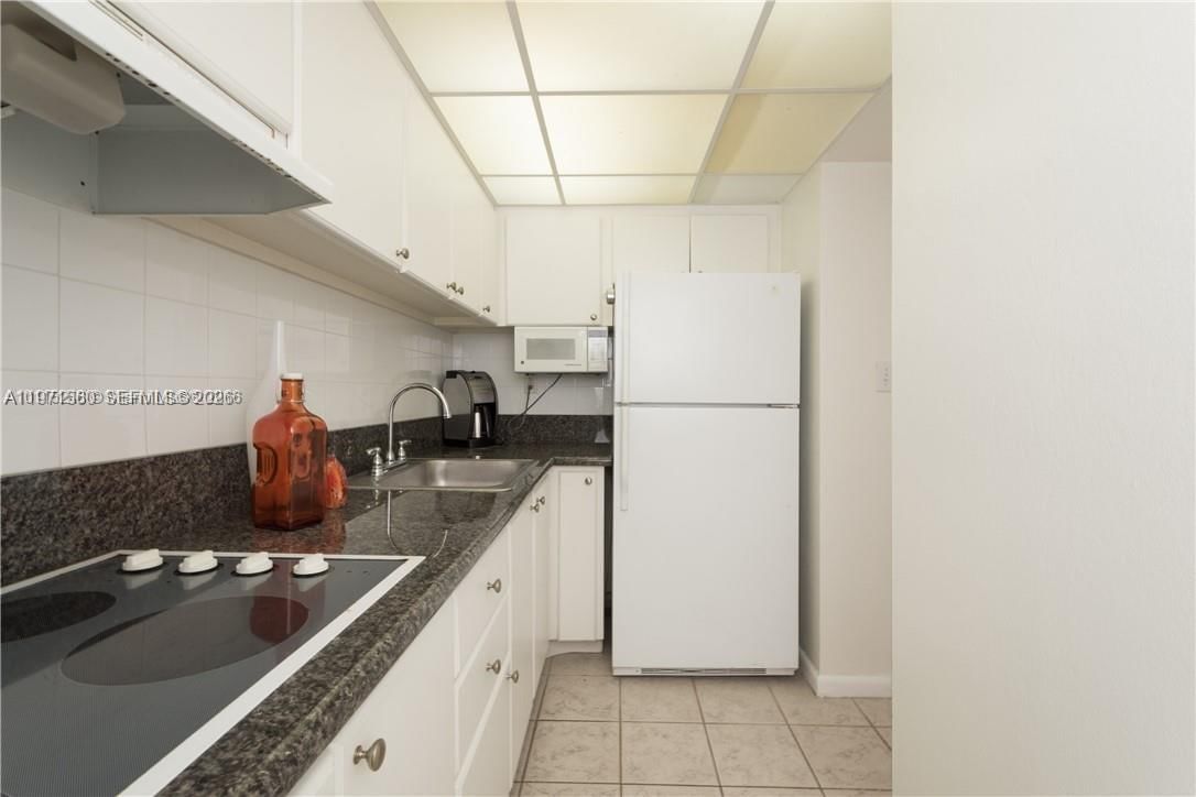 Real estate property located at 1200 West Ave PH-02, Miami-dade, Mirador 1200 Condo, Miami Beach, FL