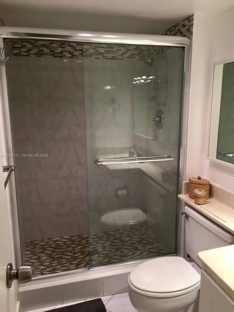 Real estate property located at 100 Bayview Dr #516, Miami-dade, Arlen House East Condo, Sunny Isles Beach, FL