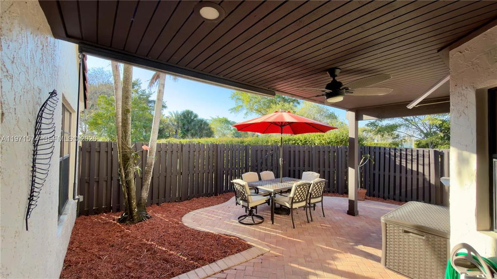 Real estate property located at 15205 45th Ter #45E, Miami-dade, Lakes Meadow Vilg Homes C, Miami, FL