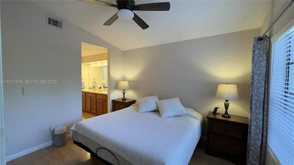 Real estate property located at 15205 45th Ter #45E, Miami-dade, Lakes Meadow Vilg Homes C, Miami, FL