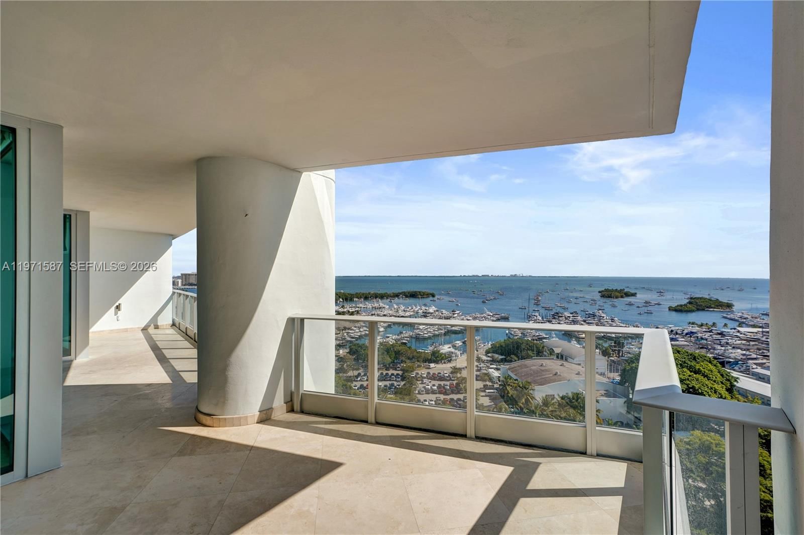 Real estate property located at 2627 Bayshore Dr #1806, Miami-dade, Grovenor House Condo, Miami, FL