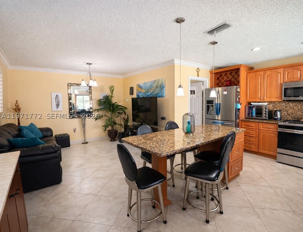 Real estate property located at 11827 39th St, Broward, Sunrise Golf Village, Sunrise, FL