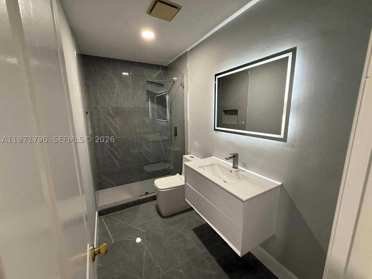 Real estate property located at 2700 34th Ave I, Broward, Stonehedge Condo, Hollywood, FL