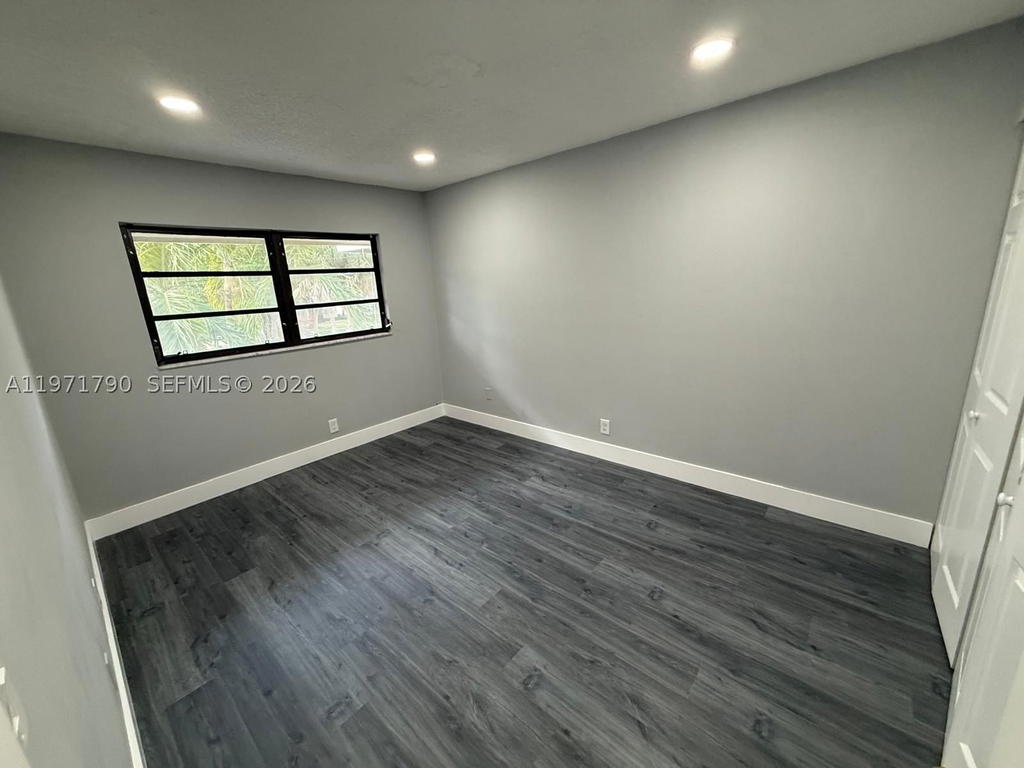 Real estate property located at 2700 34th Ave I, Broward, Stonehedge Condo, Hollywood, FL