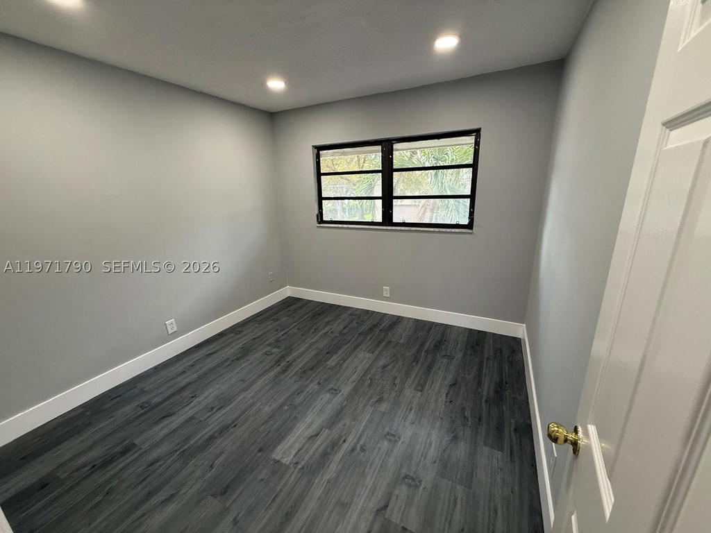 Real estate property located at 2700 34th Ave I, Broward, Stonehedge Condo, Hollywood, FL