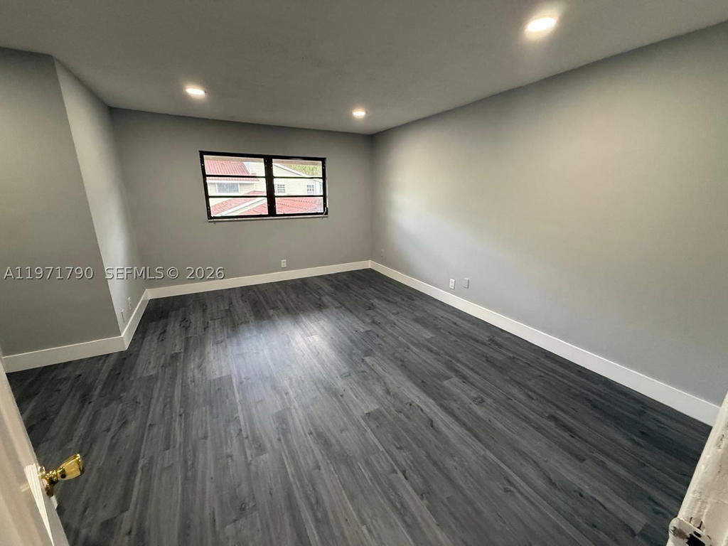 Real estate property located at 2700 34th Ave I, Broward, Stonehedge Condo, Hollywood, FL