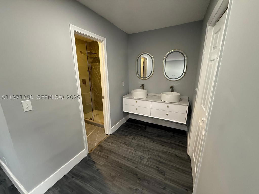 Real estate property located at 2700 34th Ave I, Broward, Stonehedge Condo, Hollywood, FL