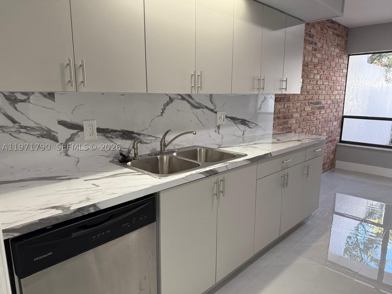 Real estate property located at 2700 34th Ave I, Broward, Stonehedge Condo, Hollywood, FL