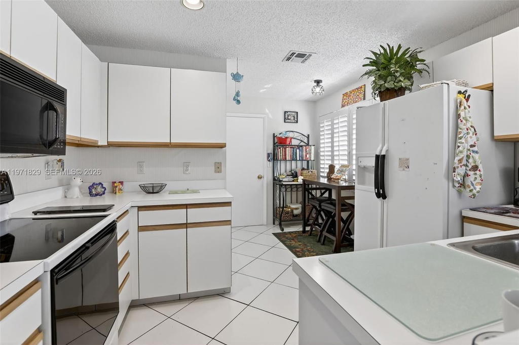 Real estate property located at 2897 Quail Run Ln, Broward, Forest Ridge Cluster Home, Davie, FL