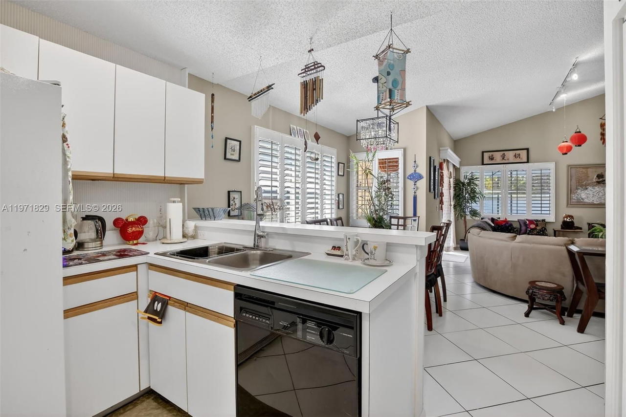 Real estate property located at 2897 Quail Run Ln, Broward, Forest Ridge Cluster Home, Davie, FL