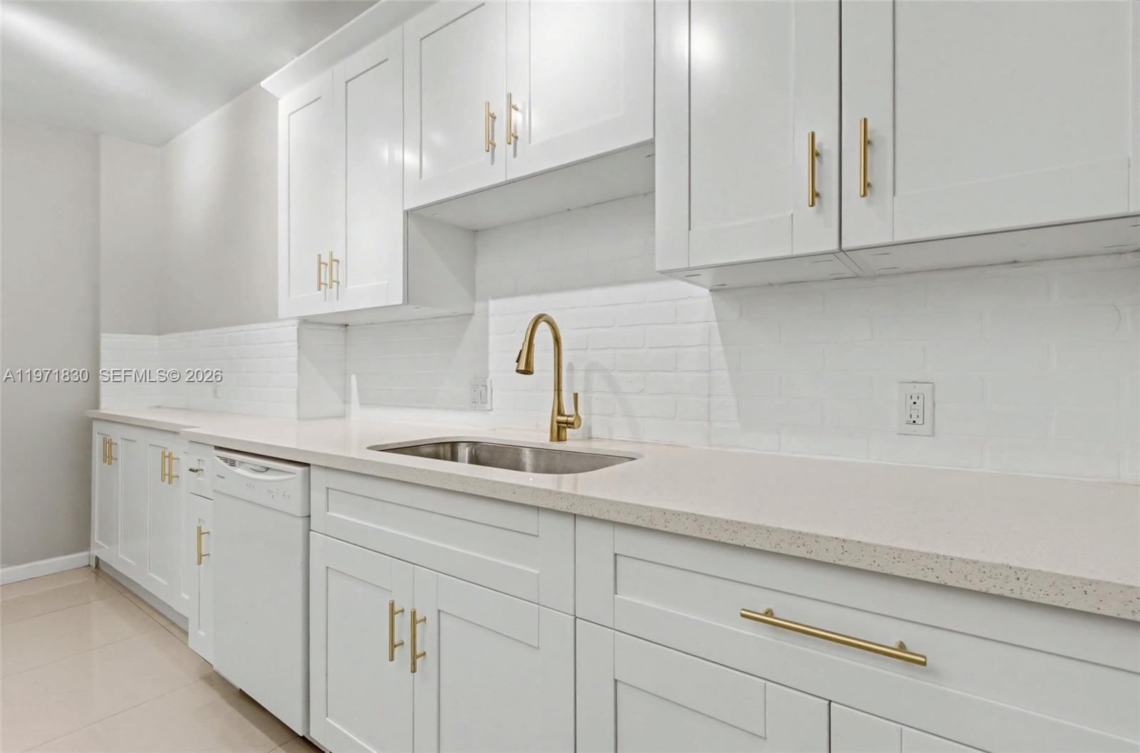 Real estate property located at 4200 Hillcrest Dr #406, Broward, Hillcrest East No 24 Cond, Hollywood, FL