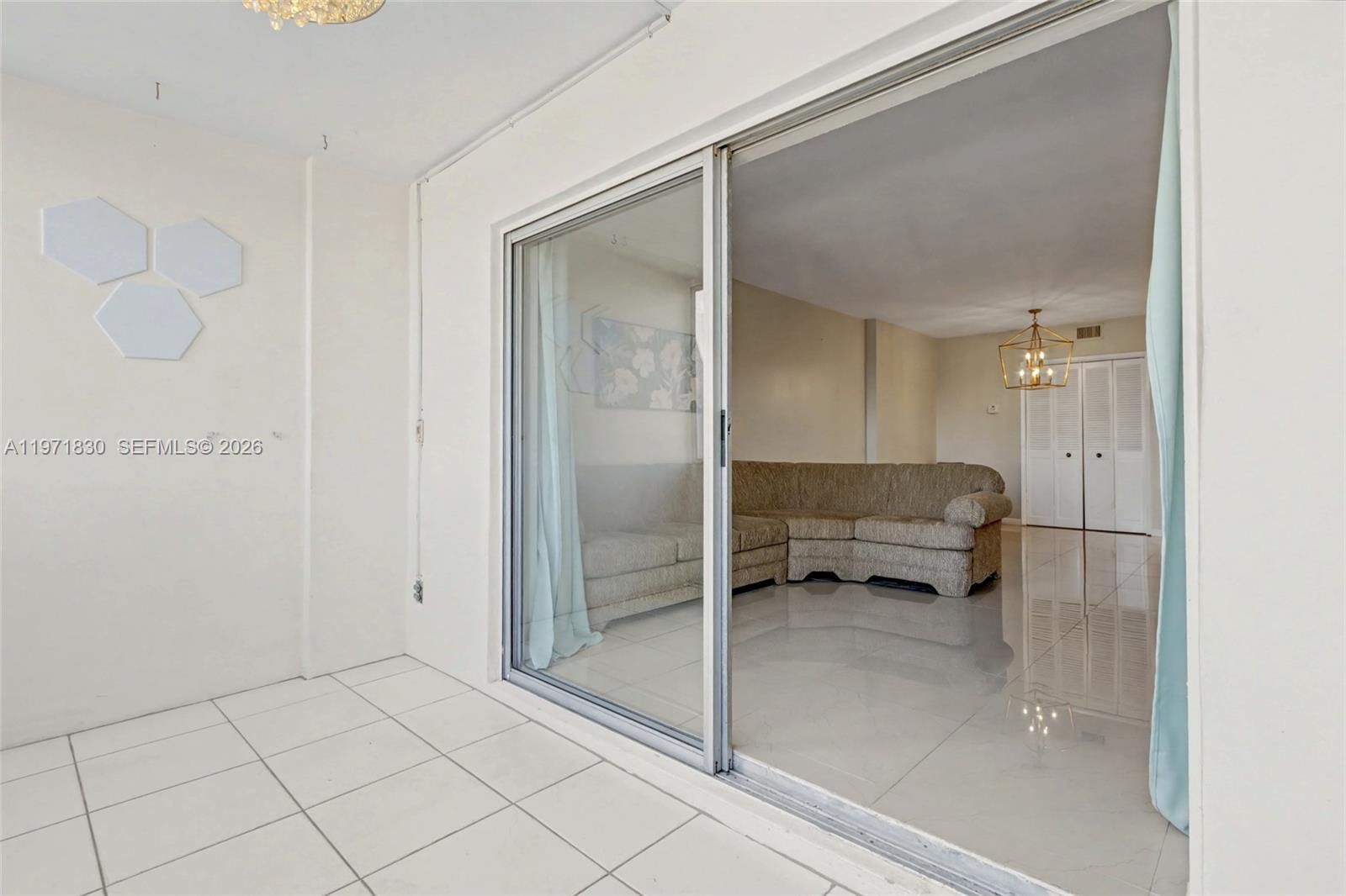 Real estate property located at 4200 Hillcrest Dr #406, Broward, Hillcrest East No 24 Cond, Hollywood, FL