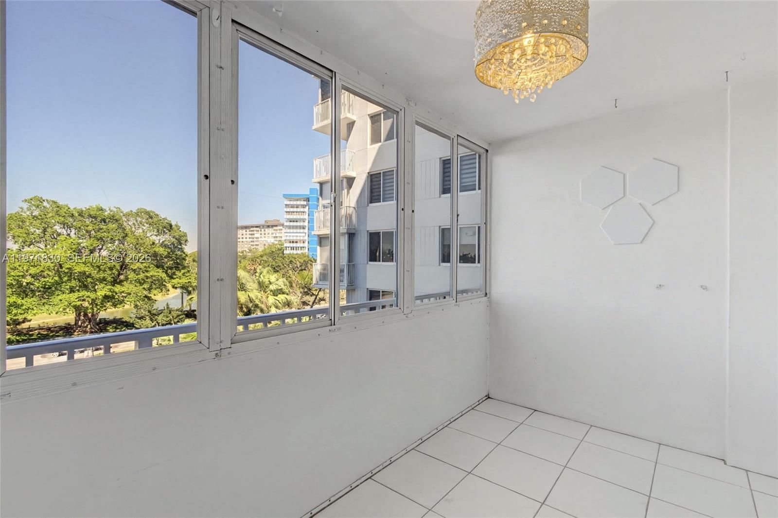 Real estate property located at 4200 Hillcrest Dr #406, Broward, Hillcrest East No 24 Cond, Hollywood, FL