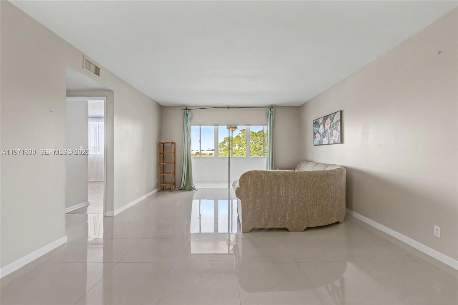 Real estate property located at 4200 Hillcrest Dr #406, Broward, Hillcrest East No 24 Cond, Hollywood, FL